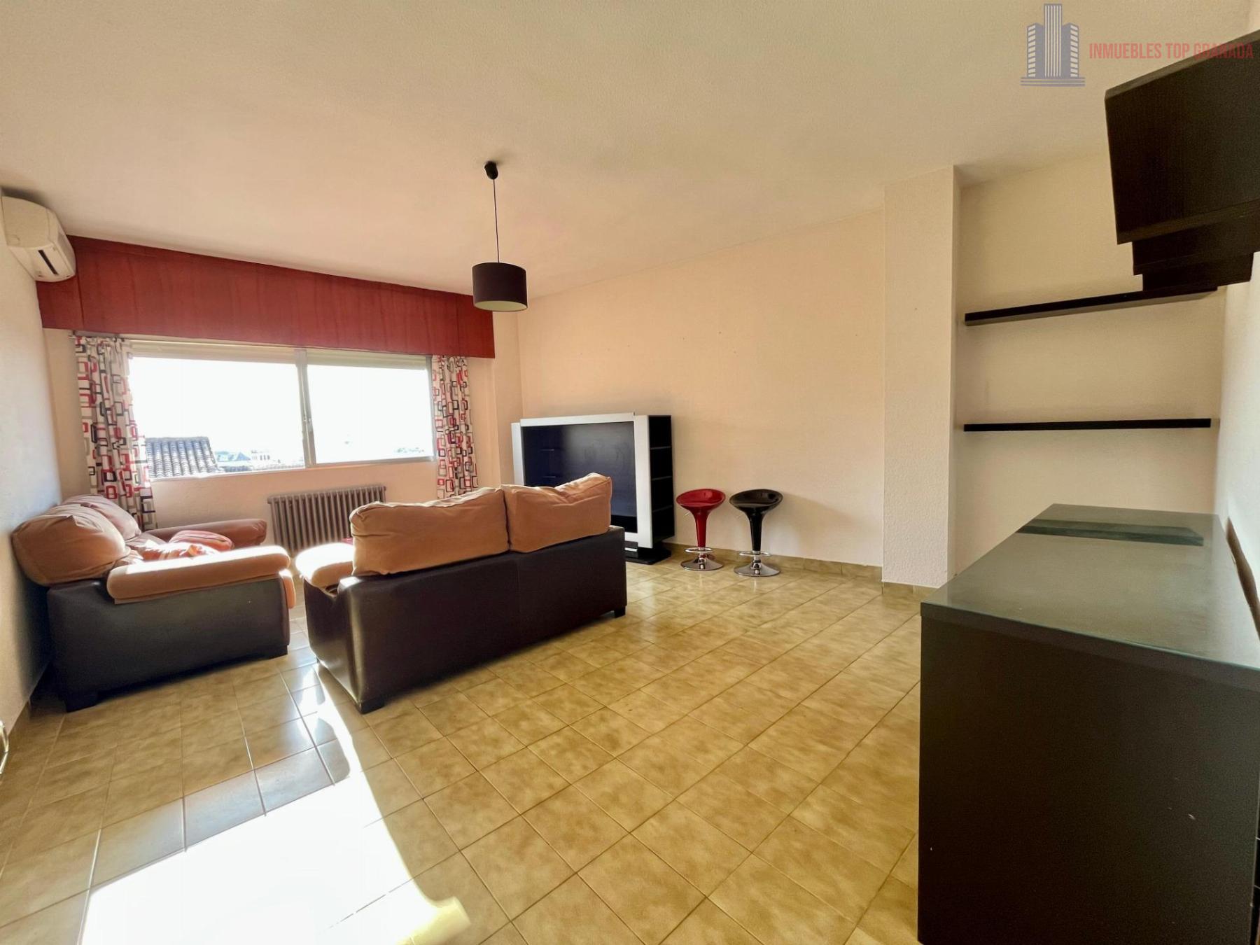 For sale of apartment in Granada
