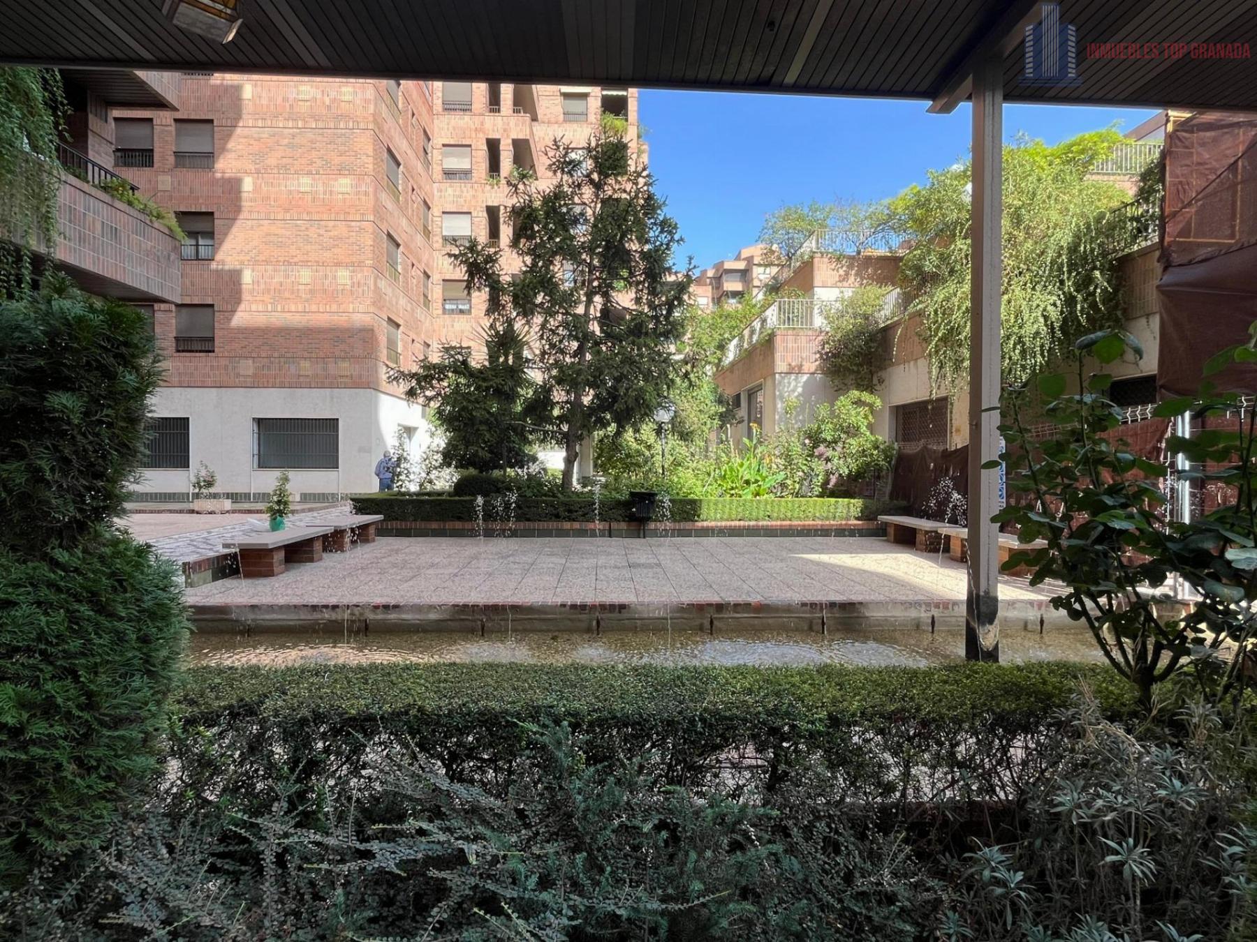 For sale of apartment in Granada