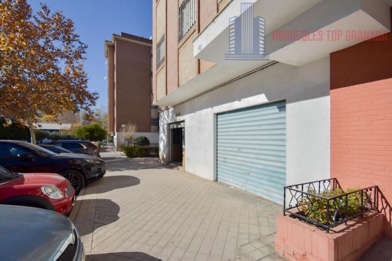 For sale of commercial in Granada