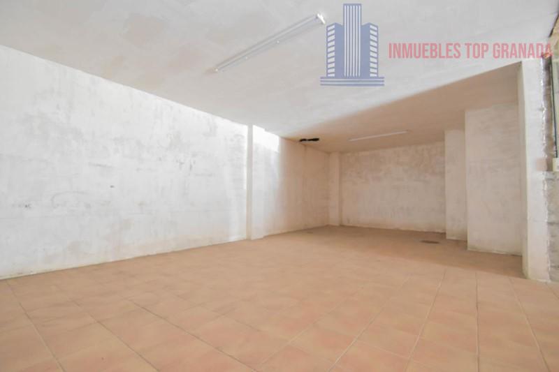 For sale of commercial in Granada