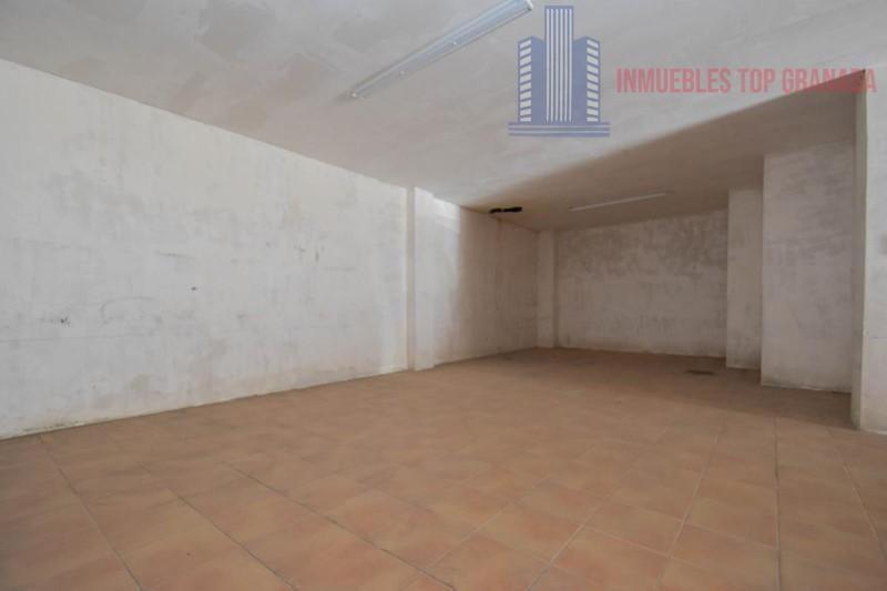 For sale of commercial in Granada