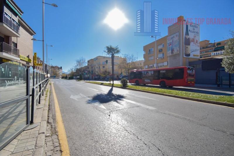 For sale of commercial in Granada