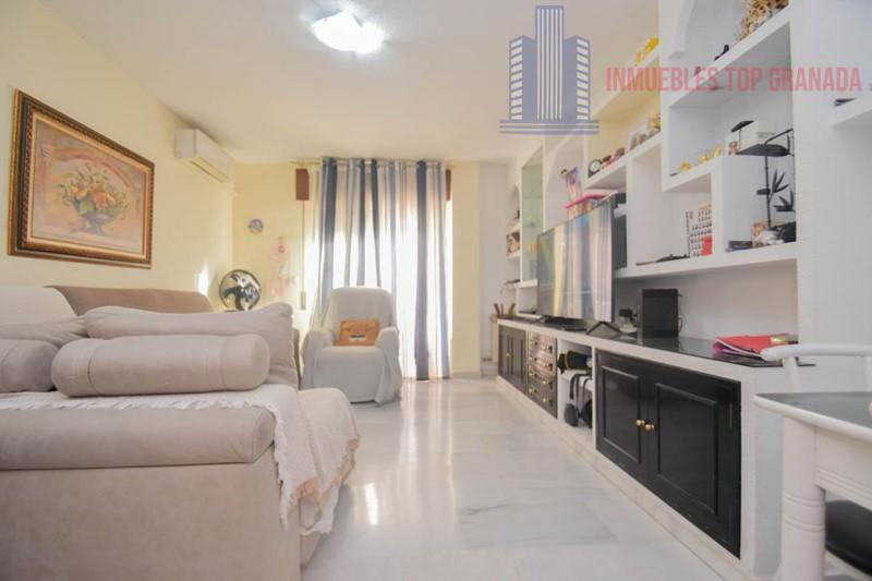 For sale of house in Churriana de la Vega