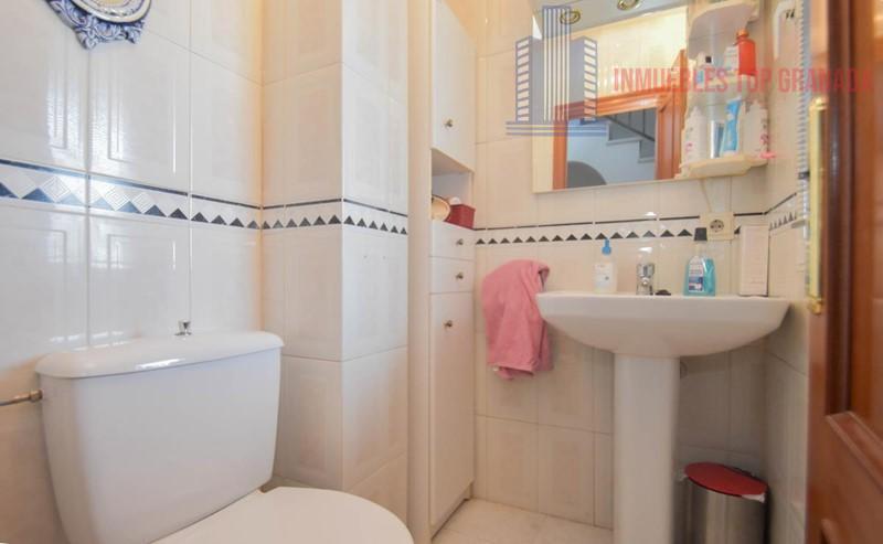 For sale of house in Churriana de la Vega