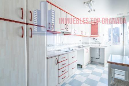 Venta de piso en Granada