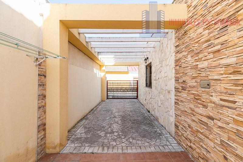 For sale of chalet in Dúrcal