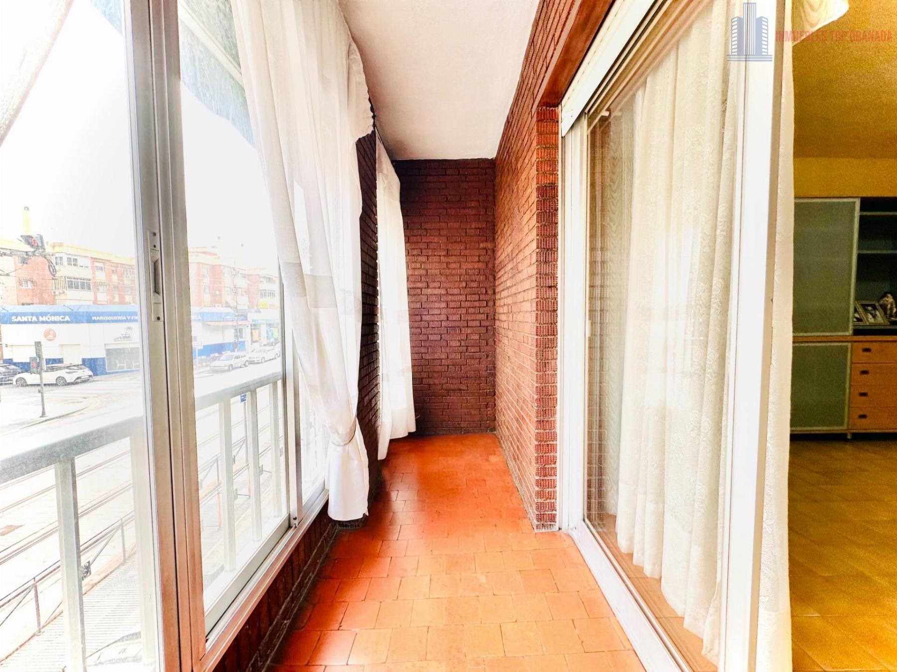 For sale of flat in Maracena