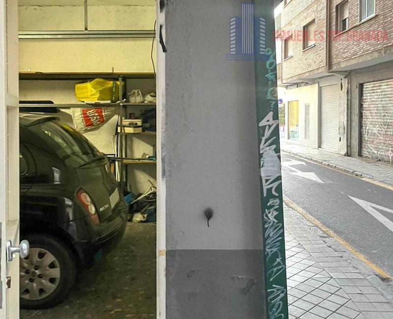 Venta de garaje en Granada