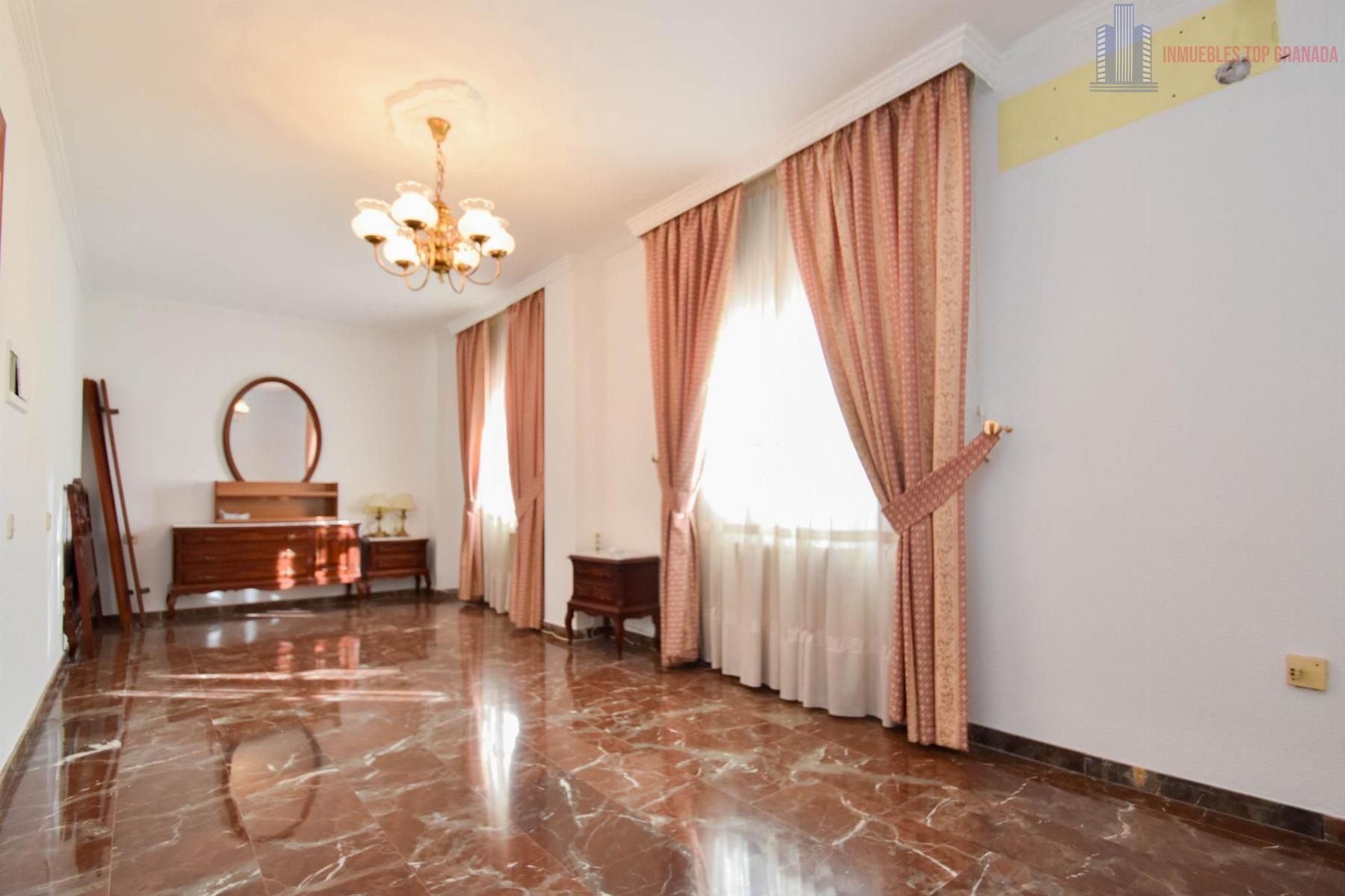 For sale of flat in Atarfe