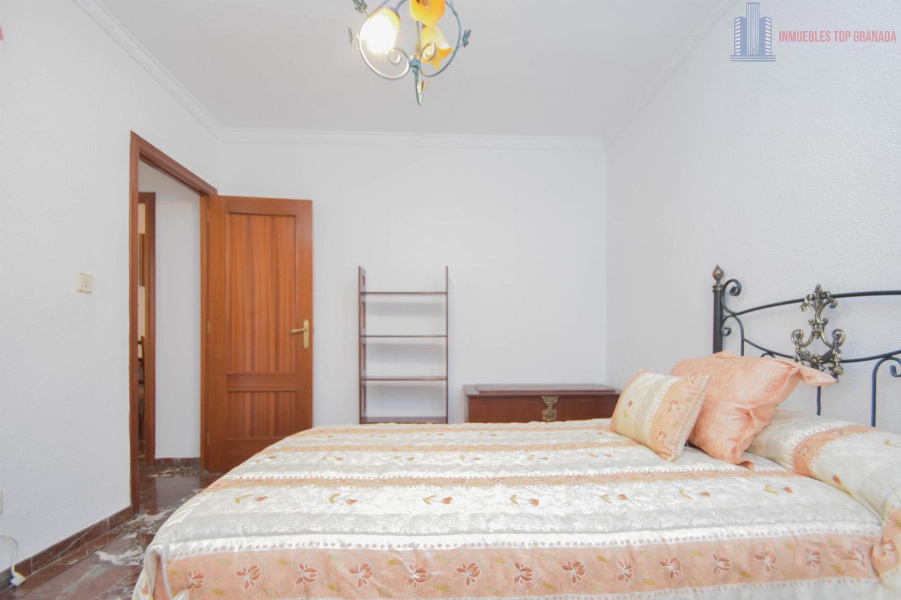 For sale of flat in Atarfe