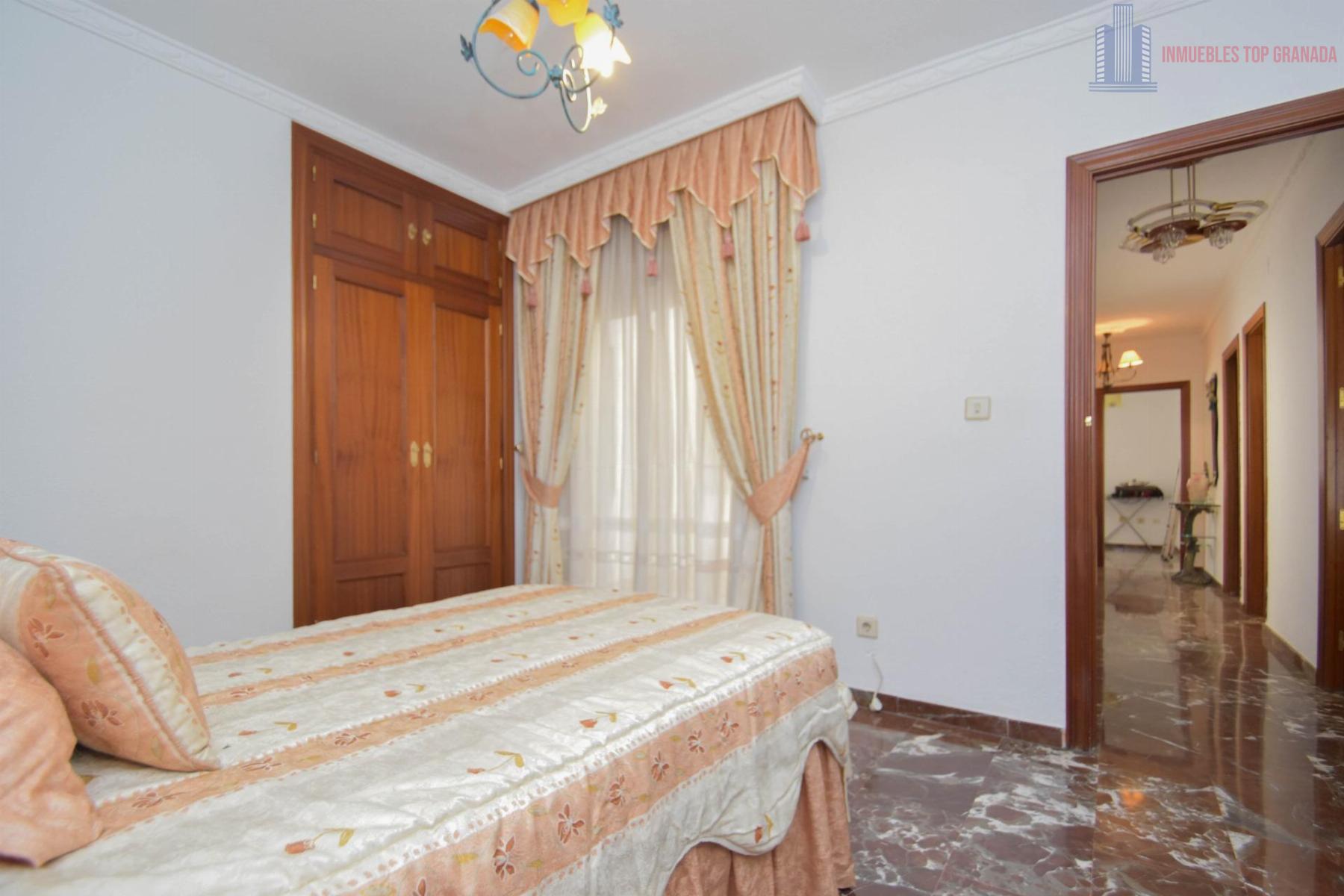 For sale of flat in Atarfe
