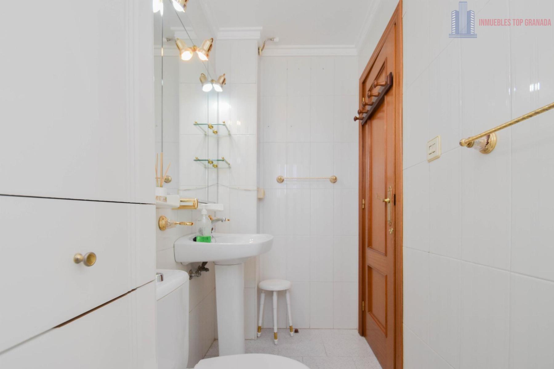 For sale of flat in Atarfe
