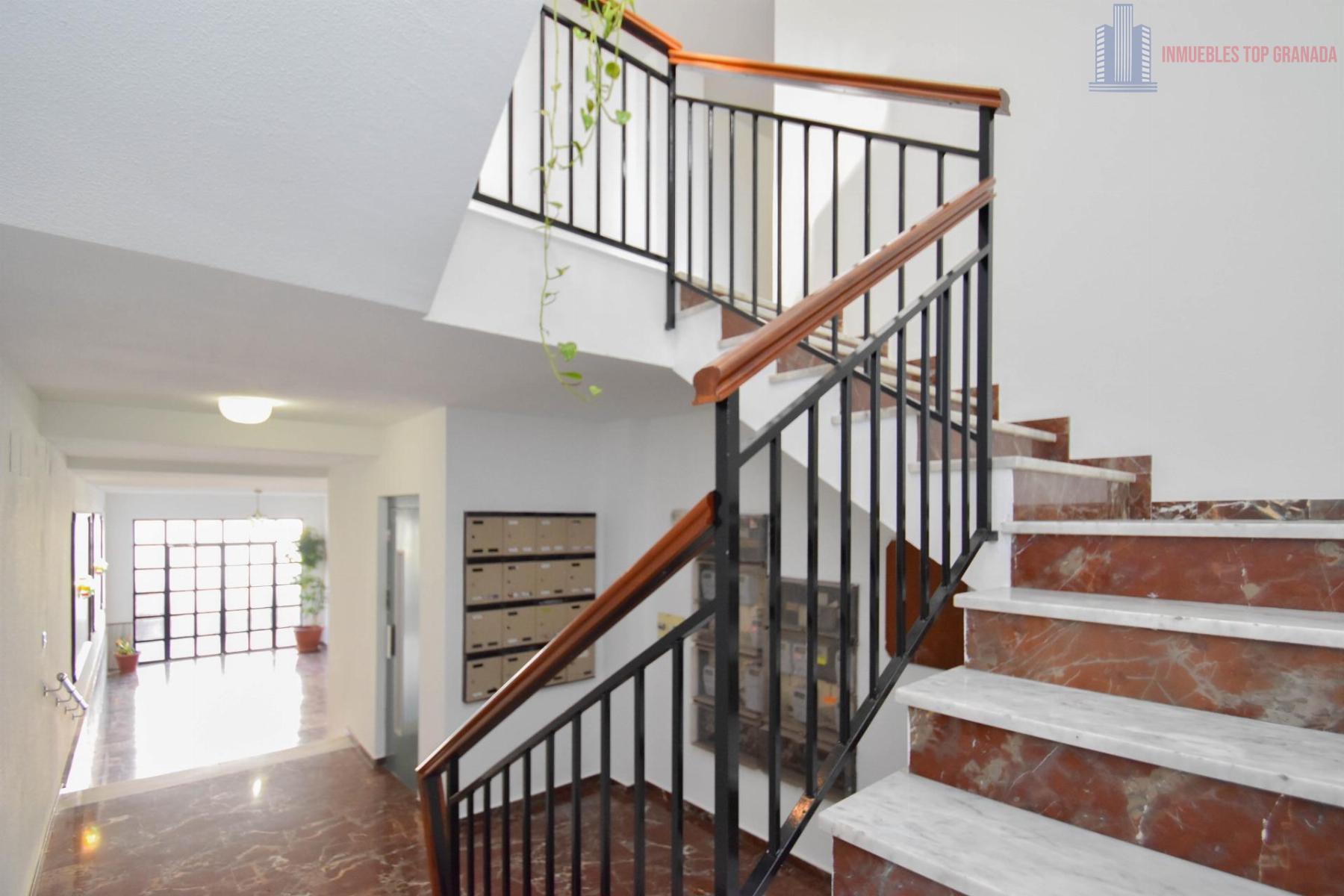 For sale of flat in Atarfe