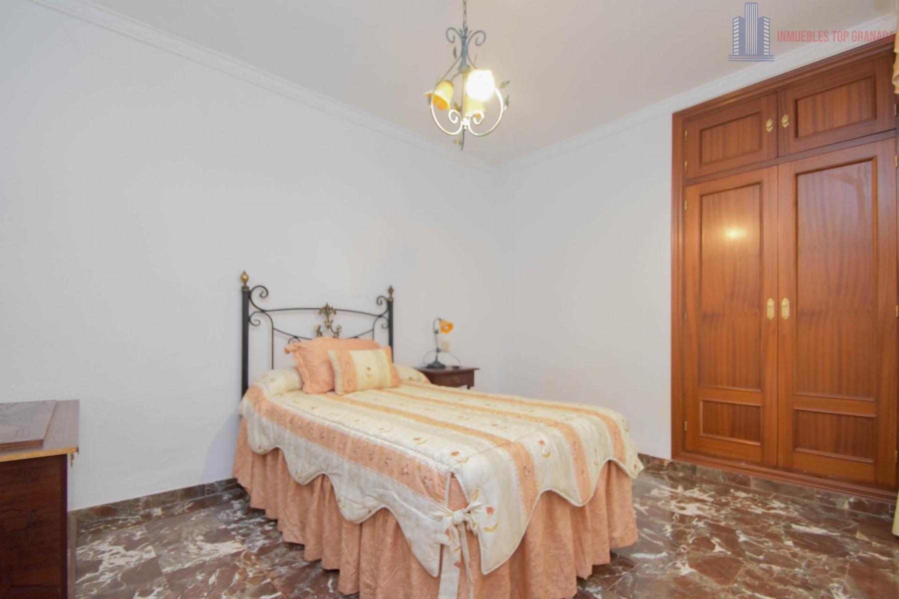 For sale of flat in Atarfe