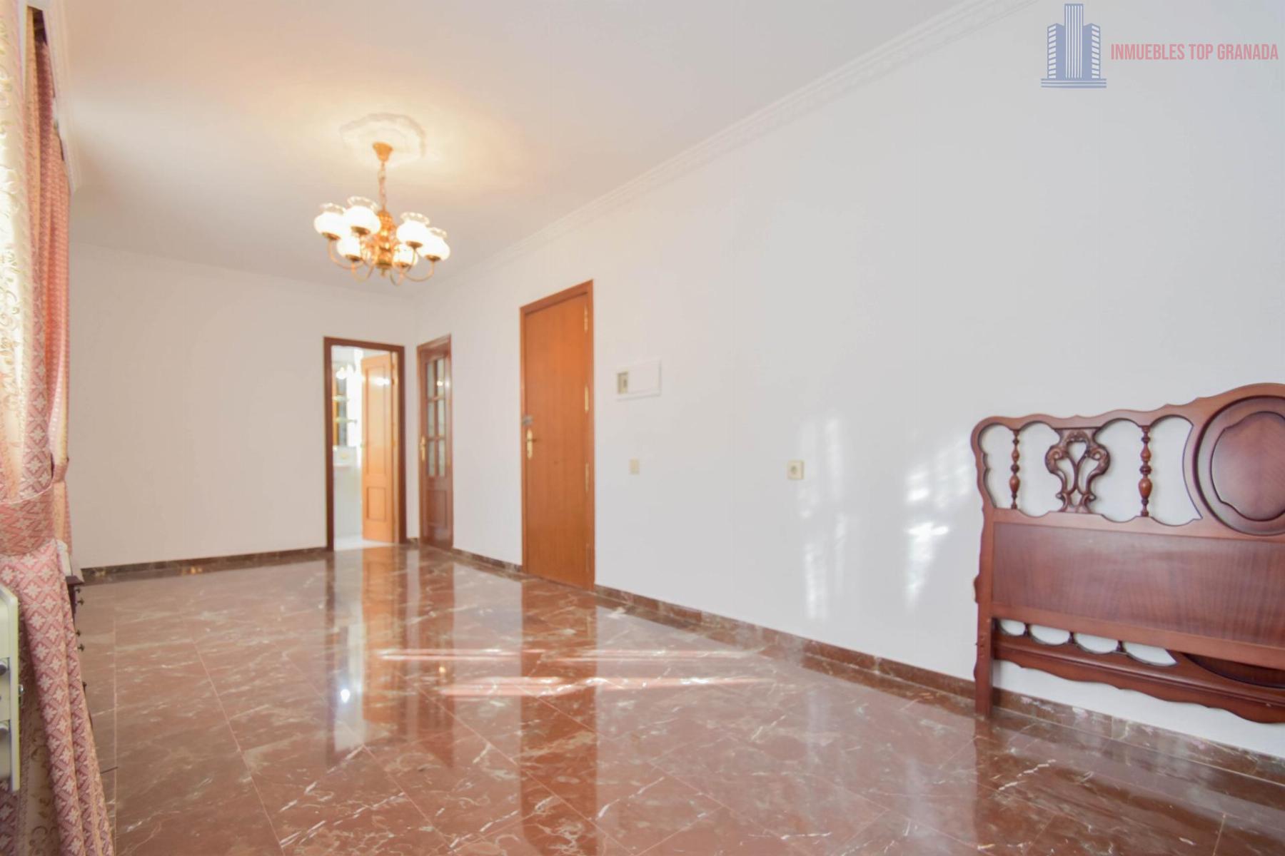 For sale of flat in Atarfe
