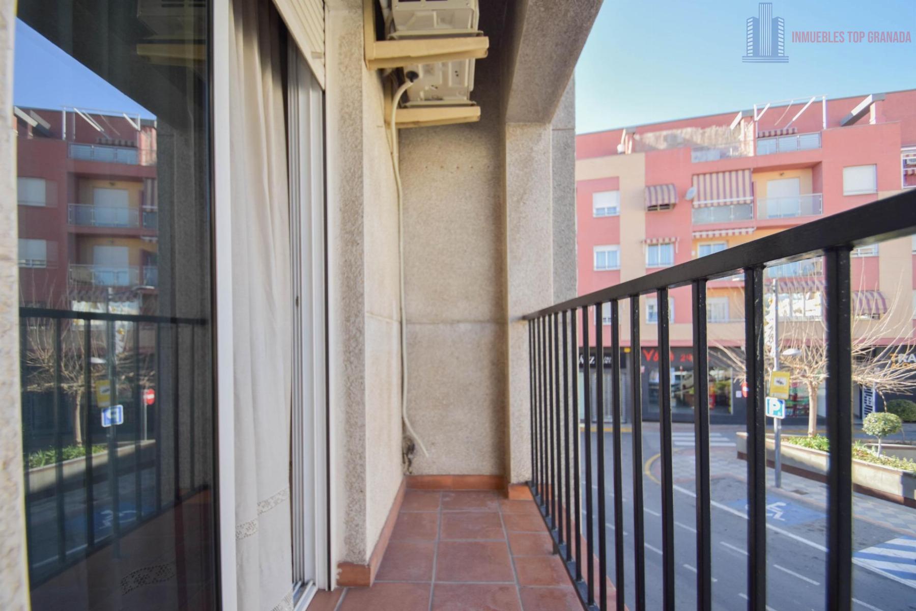 For sale of flat in Atarfe