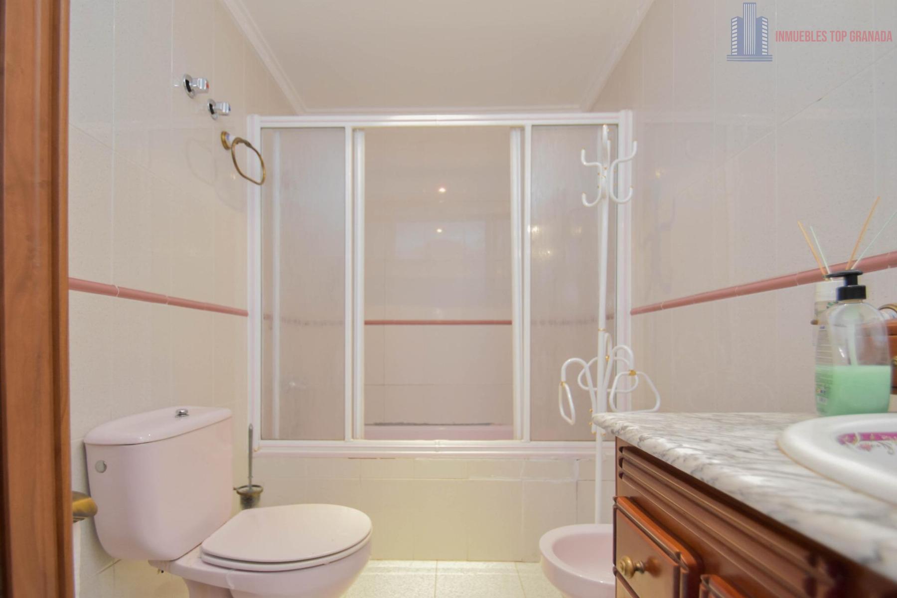 For sale of flat in Atarfe