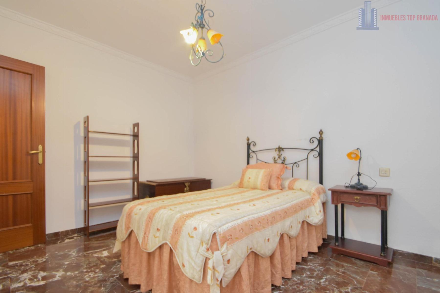 For sale of flat in Atarfe