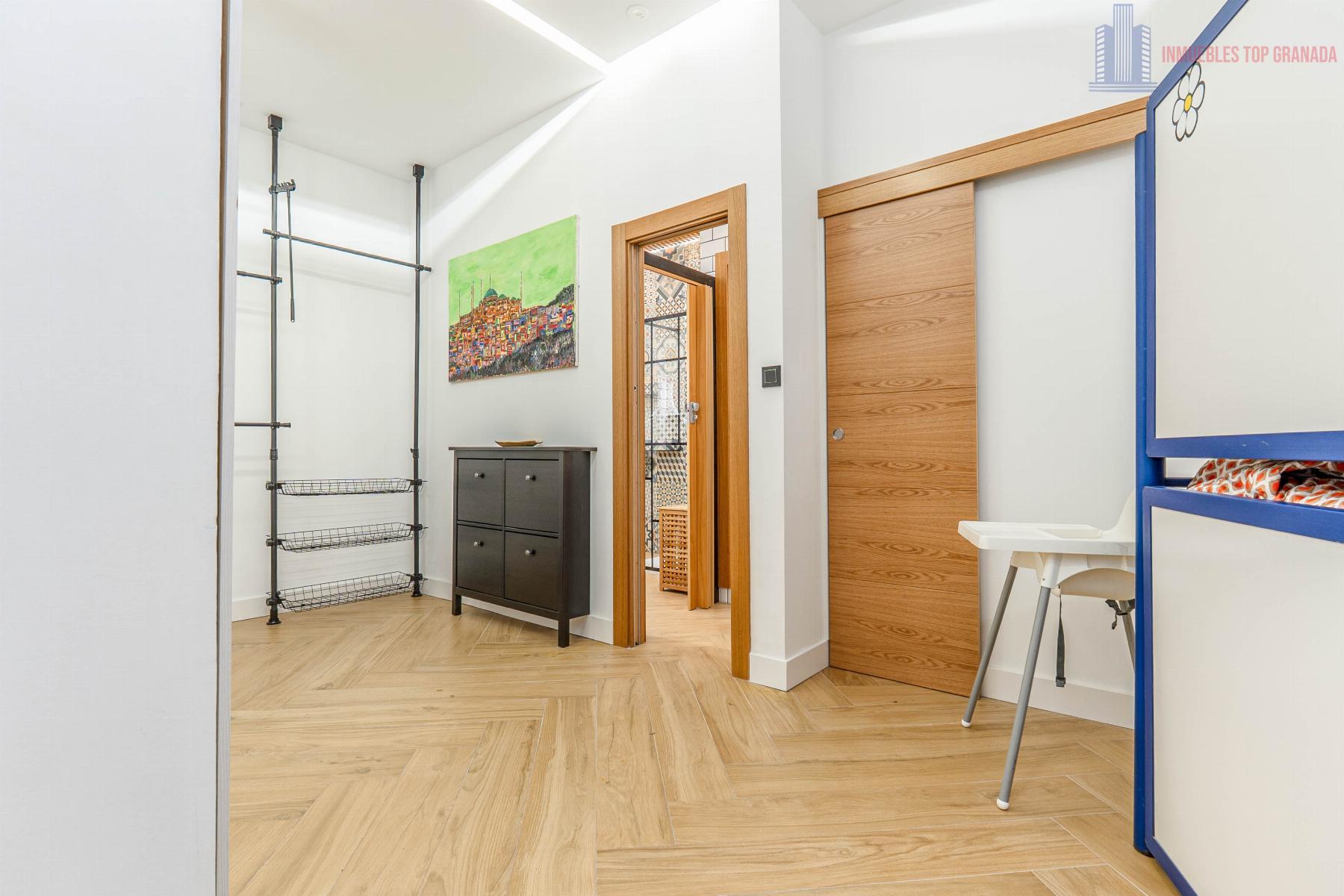 For sale of apartment in Granada