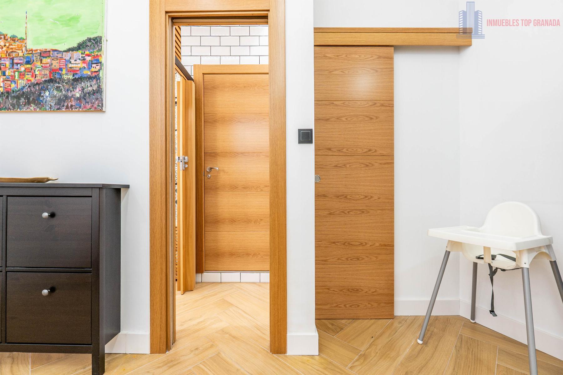 For sale of apartment in Granada