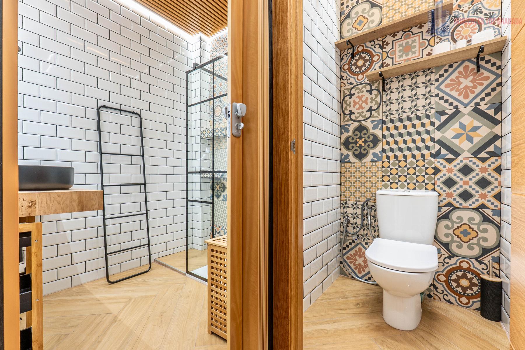 For sale of apartment in Granada