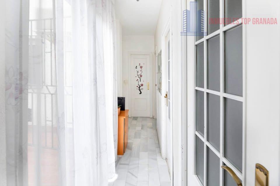 For sale of flat in Armilla