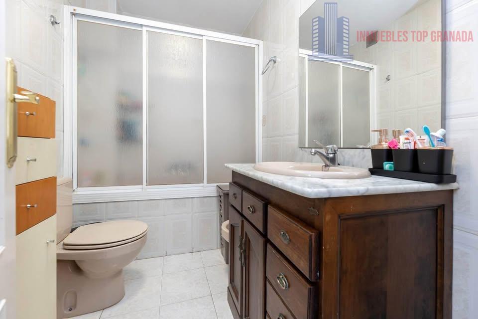 For sale of flat in Armilla