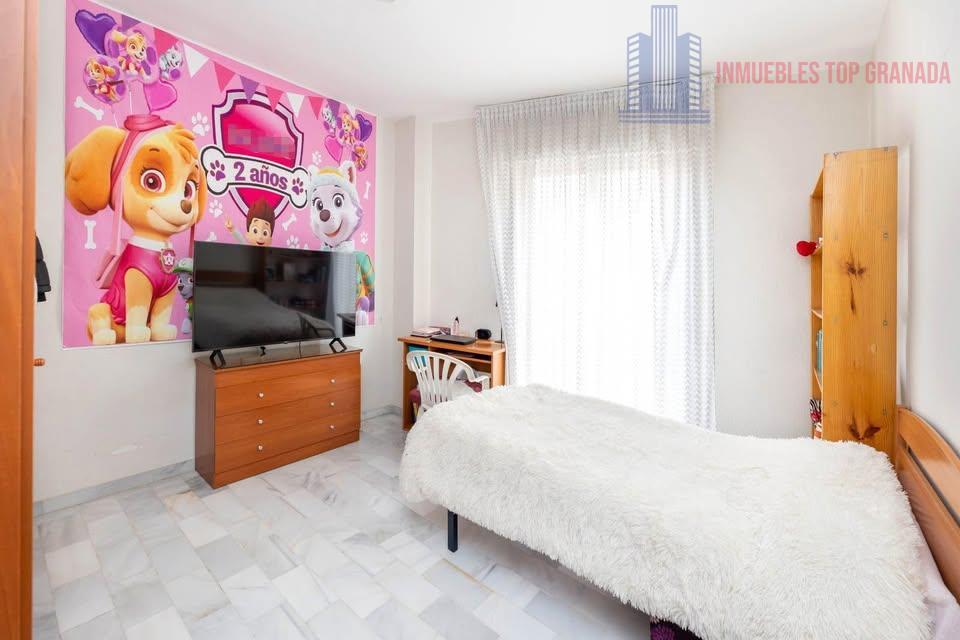 For sale of flat in Armilla