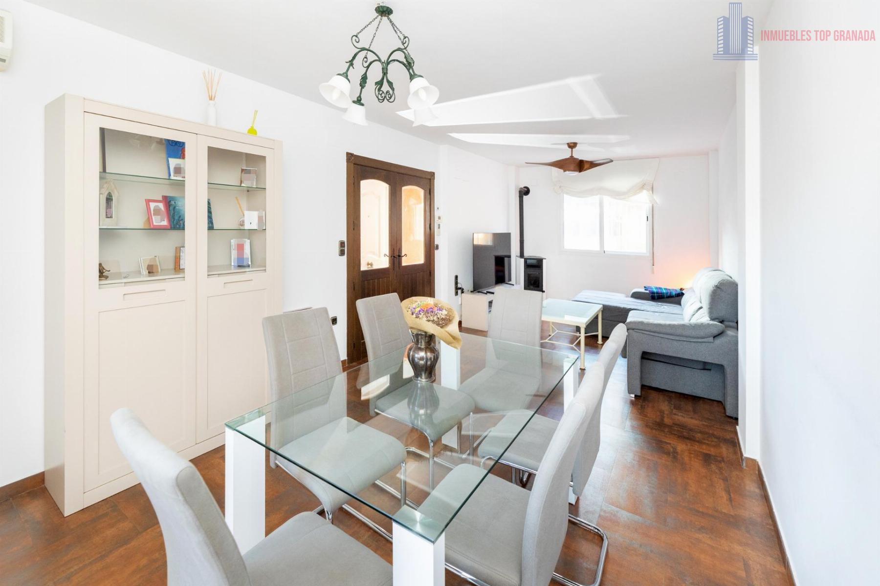 For sale of house in Churriana de la Vega