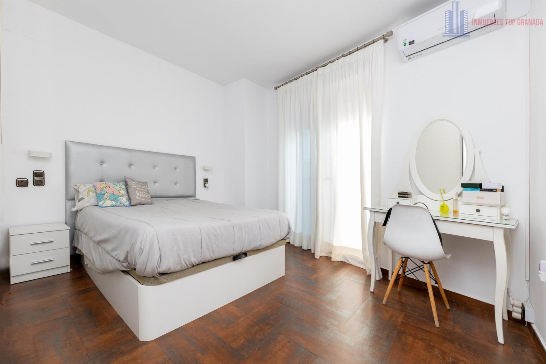 For sale of house in Churriana de la Vega