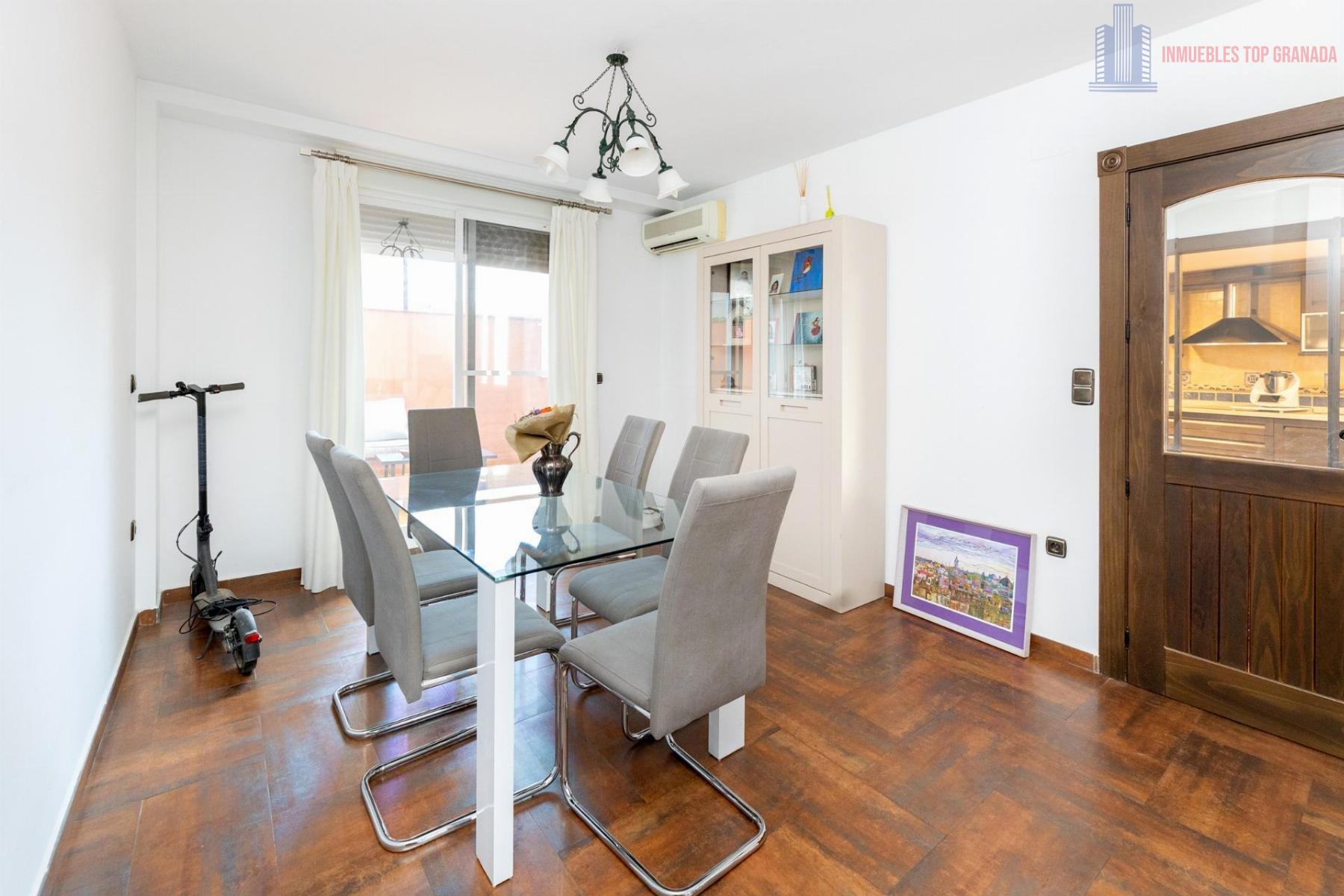 For sale of house in Churriana de la Vega