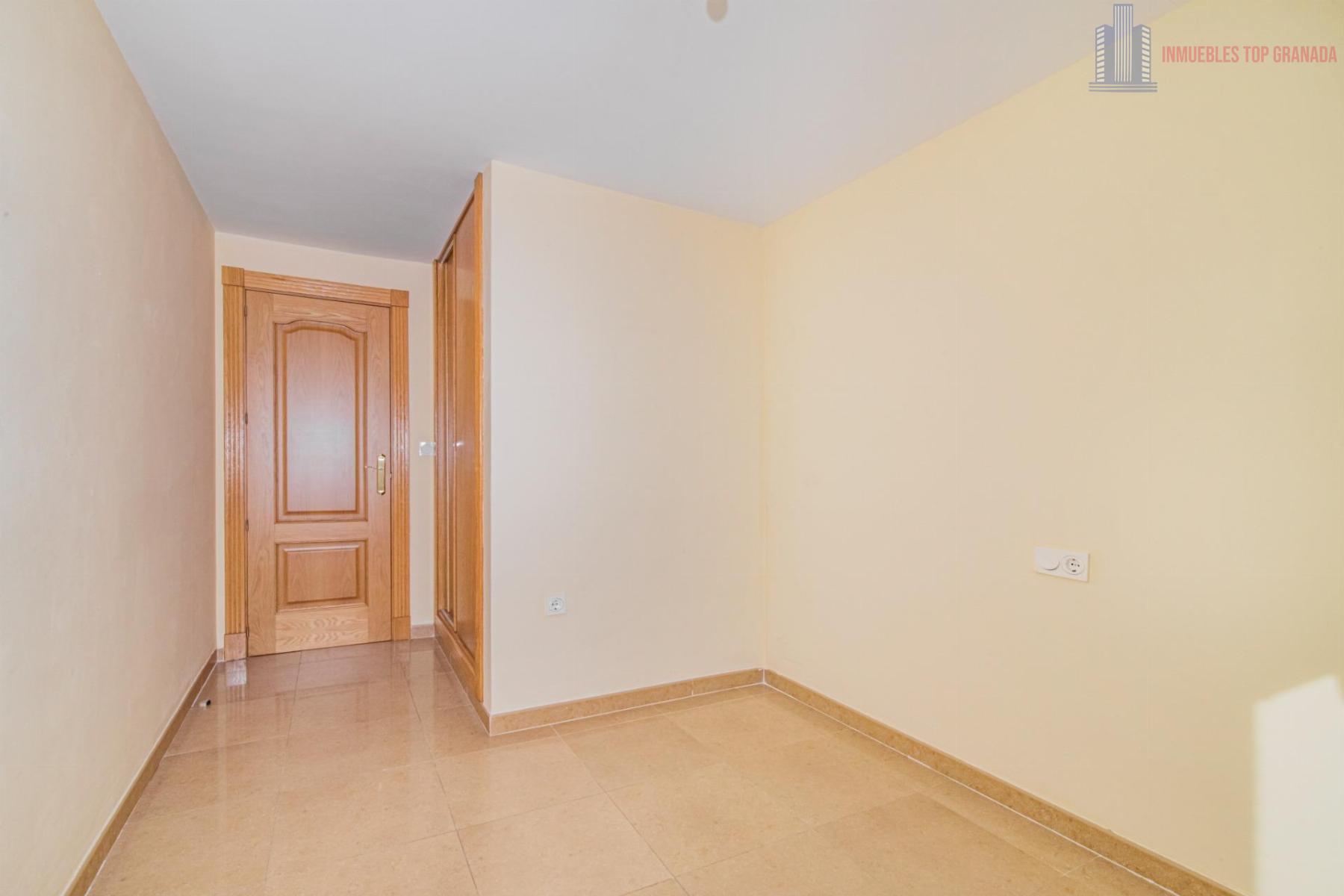 For sale of flat in Atarfe