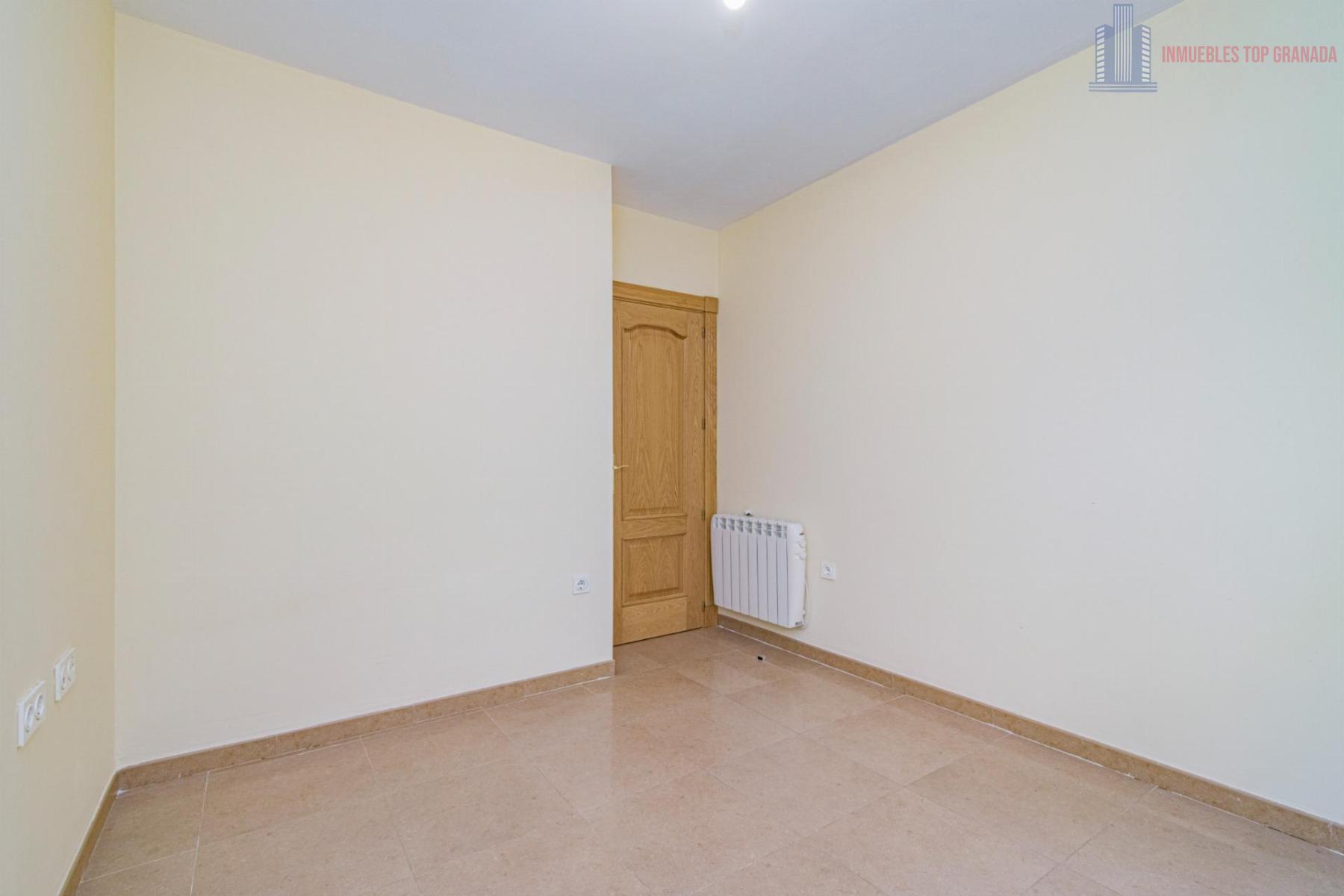 For sale of flat in Atarfe