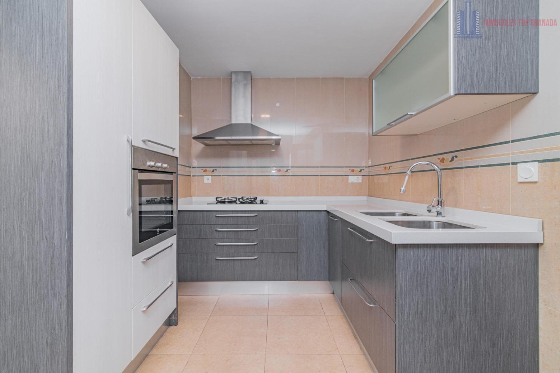 For sale of flat in Atarfe