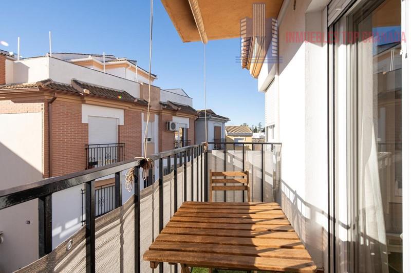 For sale of flat in Churriana de la Vega