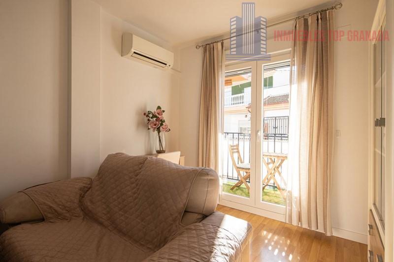 For sale of flat in Churriana de la Vega