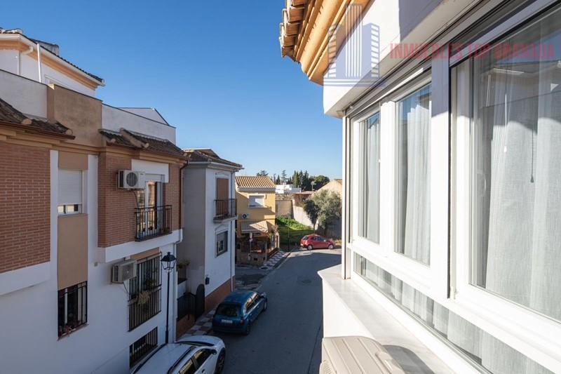 For sale of flat in Churriana de la Vega