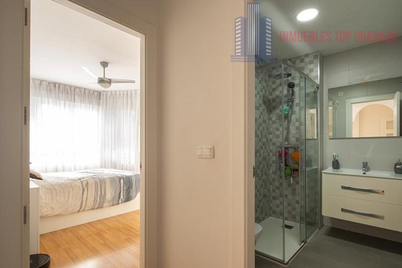 For sale of flat in Churriana de la Vega