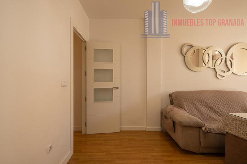 For sale of flat in Churriana de la Vega