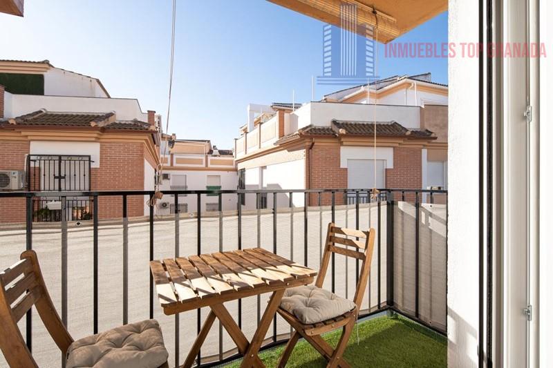 For sale of flat in Churriana de la Vega