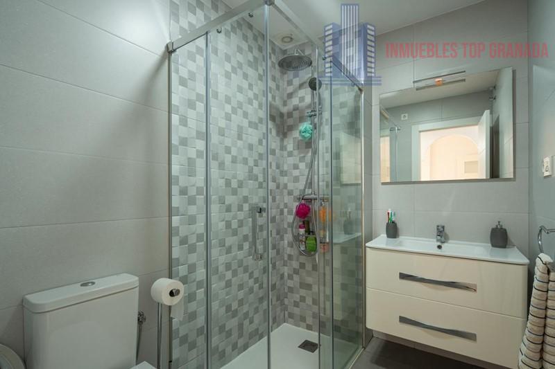 For sale of flat in Churriana de la Vega