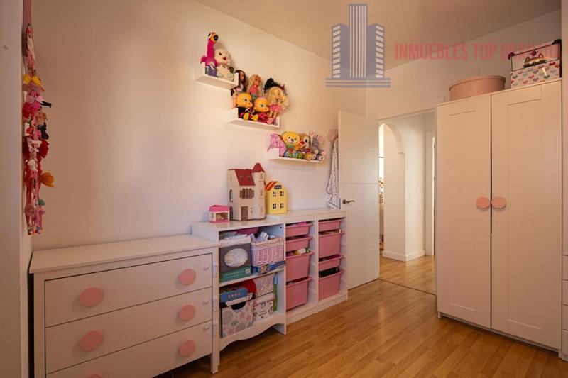 For sale of flat in Churriana de la Vega