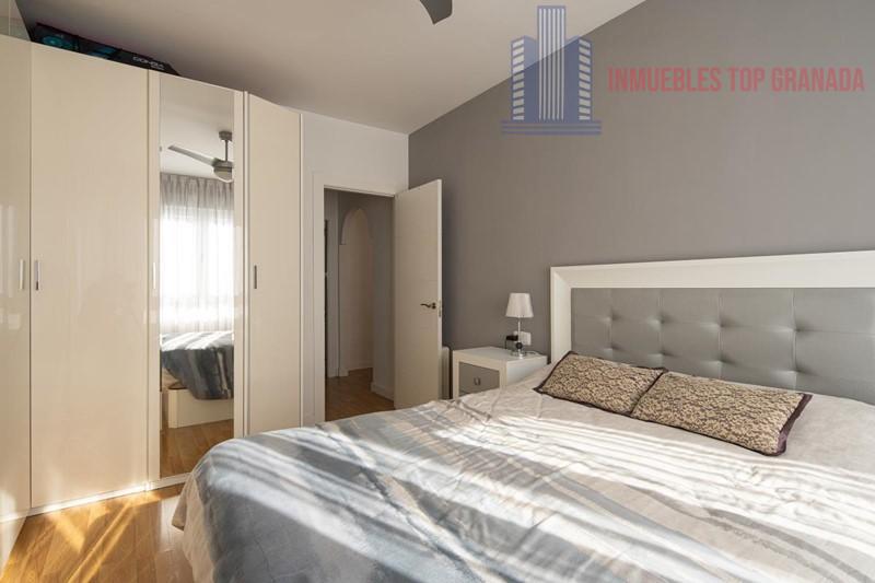 For sale of flat in Churriana de la Vega