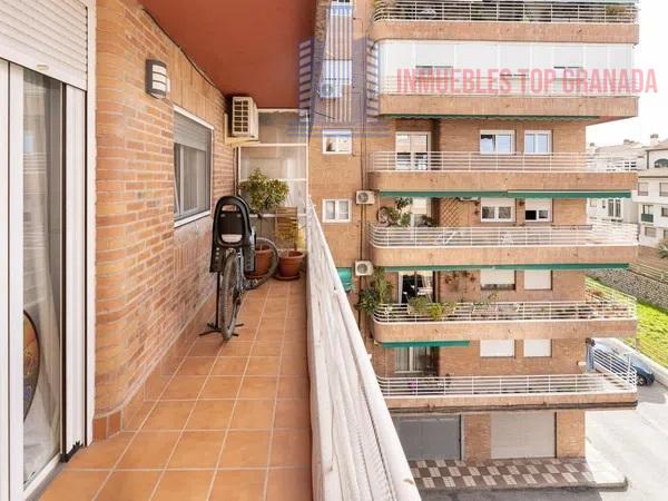 Venta de piso en Granada