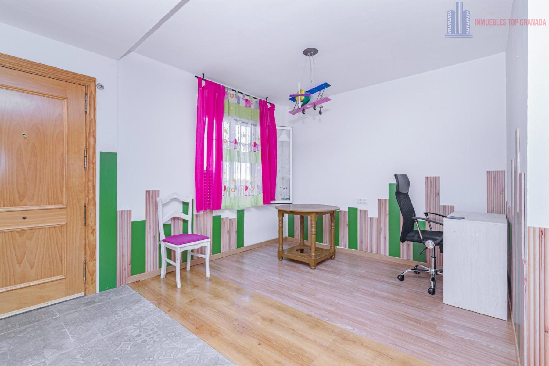 For sale of flat in Las Gabias