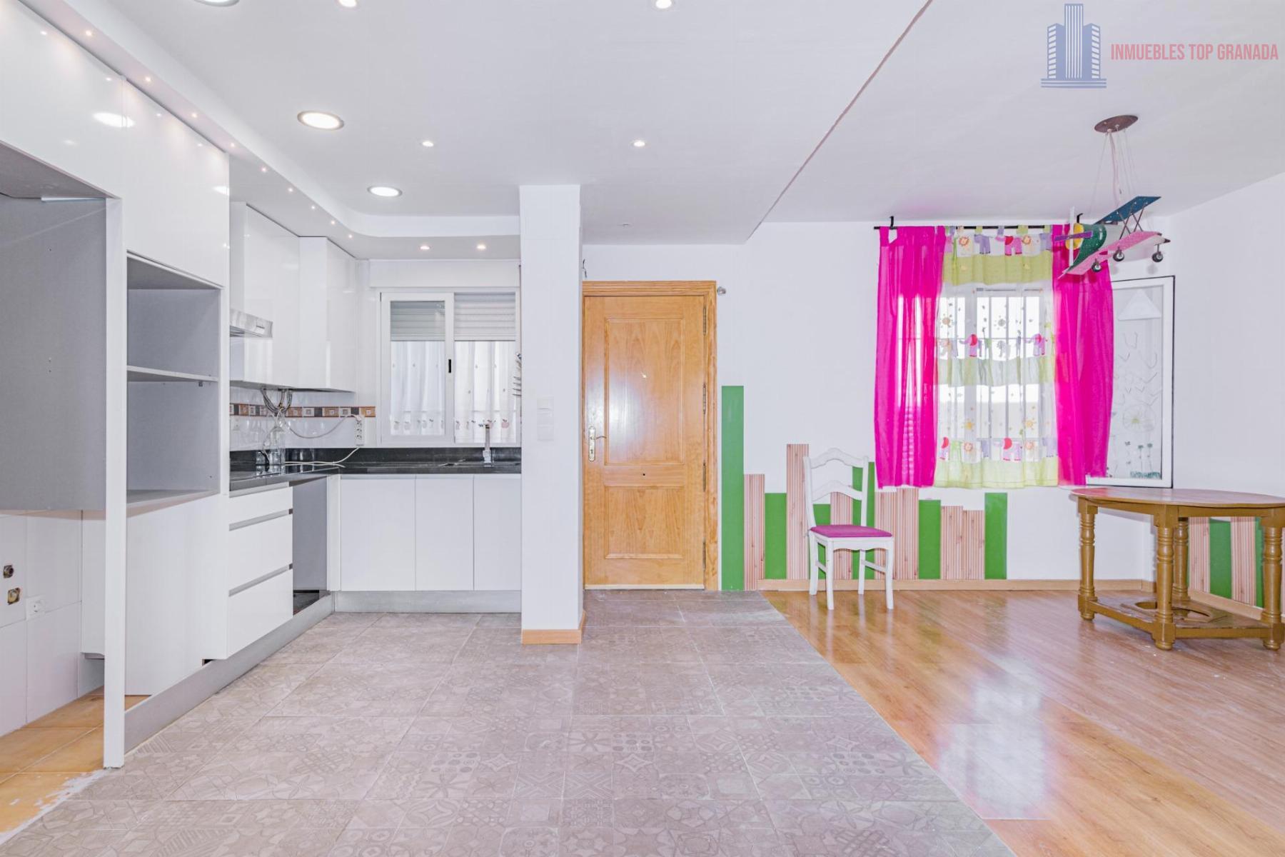 For sale of flat in Las Gabias