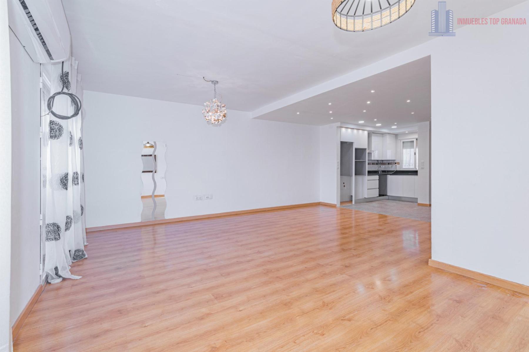 For sale of flat in Las Gabias