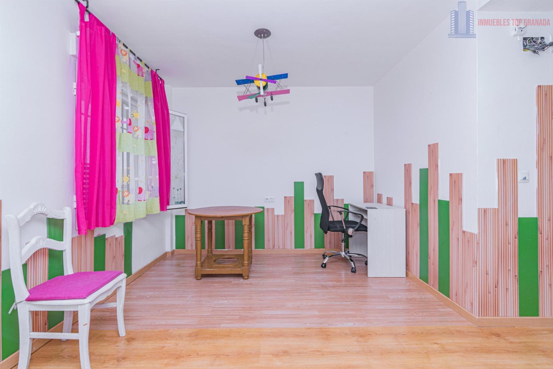 For sale of flat in Las Gabias