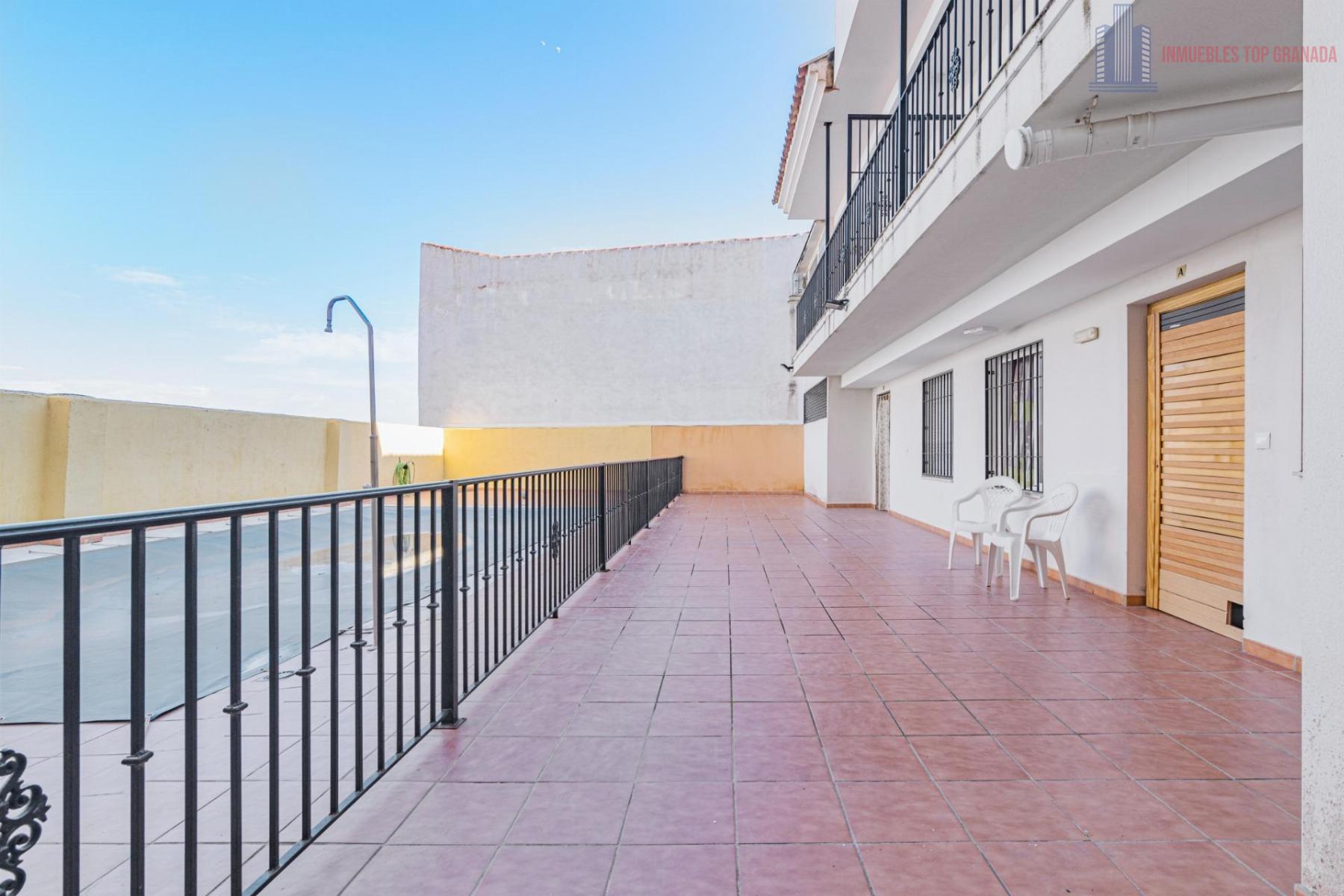 For sale of flat in Las Gabias