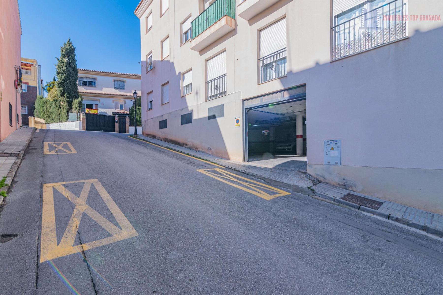 For sale of flat in Las Gabias